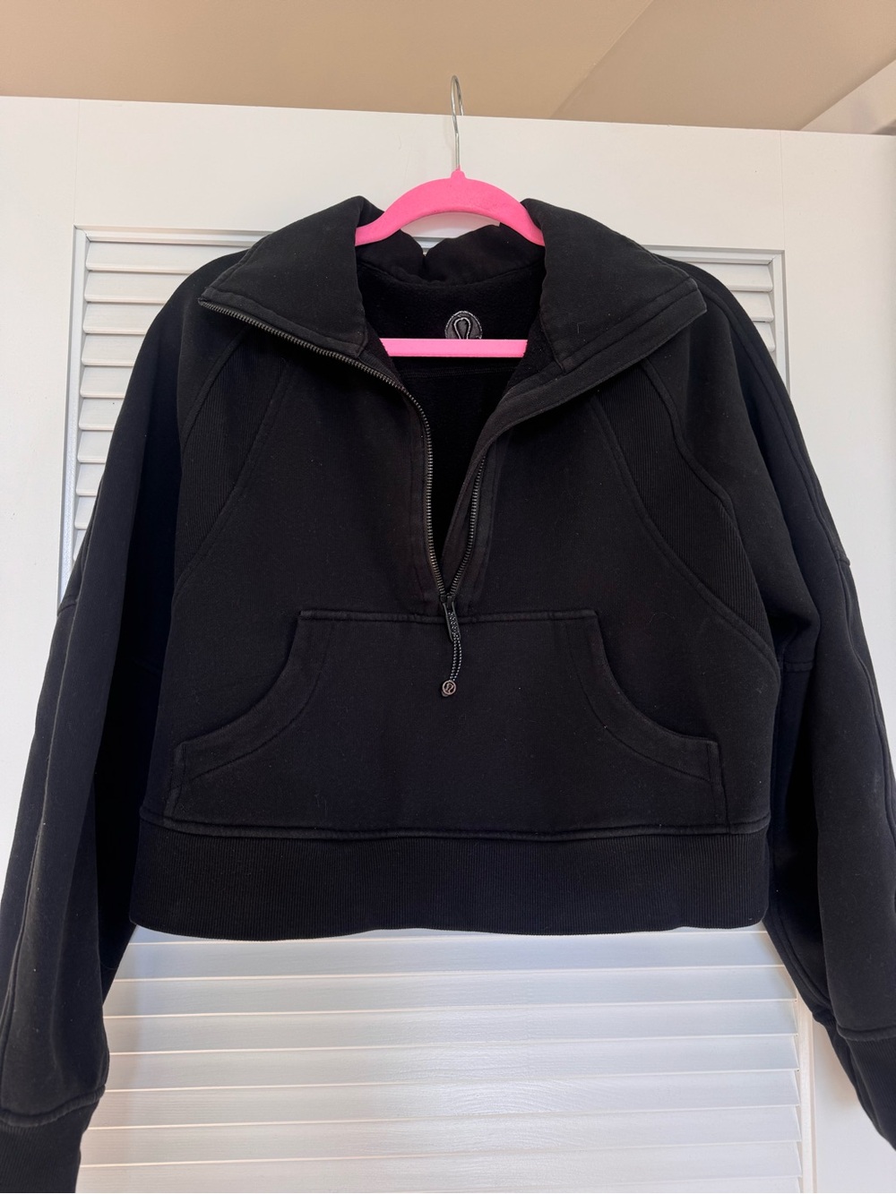 Lululemon Black Half-Zip Cropped Scuba